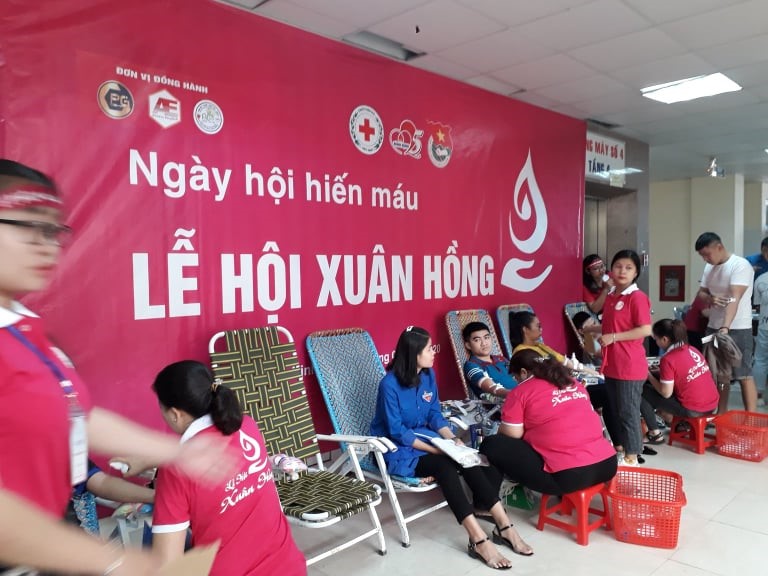 HIẾN MÁU CỨU NGƯỜI - MỘT NGHĨA CỬ CAO ĐẸP