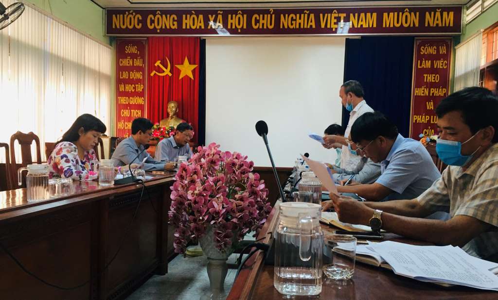 Lãnh đạo Ban Quản lý Khu kinh tế làm việc với Ban Quản lý dự án và Giải phóng mặt bằng Khu kinh tế về kết quả thực hiện nhiệm vụ 5 tháng đầu năm 2021