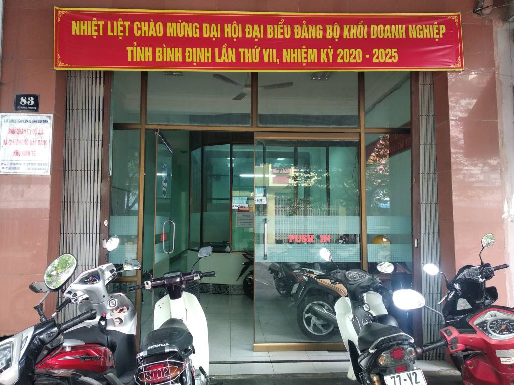 Chi bộ Ban QLDA và GPMB Khu kinh tế triển khai các hoạt động Chào mừng Đại hội Đảng bộ cấp trên