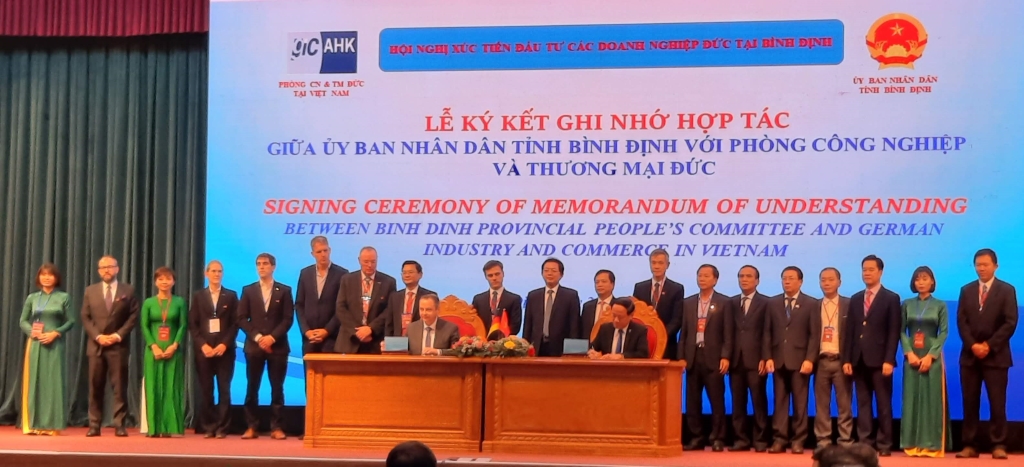 Signing Ceremony of Memorandum of Understanding between Binh Dinh Provincial People's Committee and AHK Vietnam